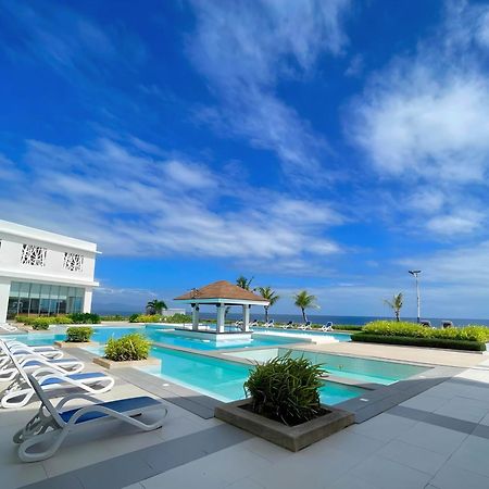 Arterra Seaview Resort Lapu-Lapu City Exterior photo