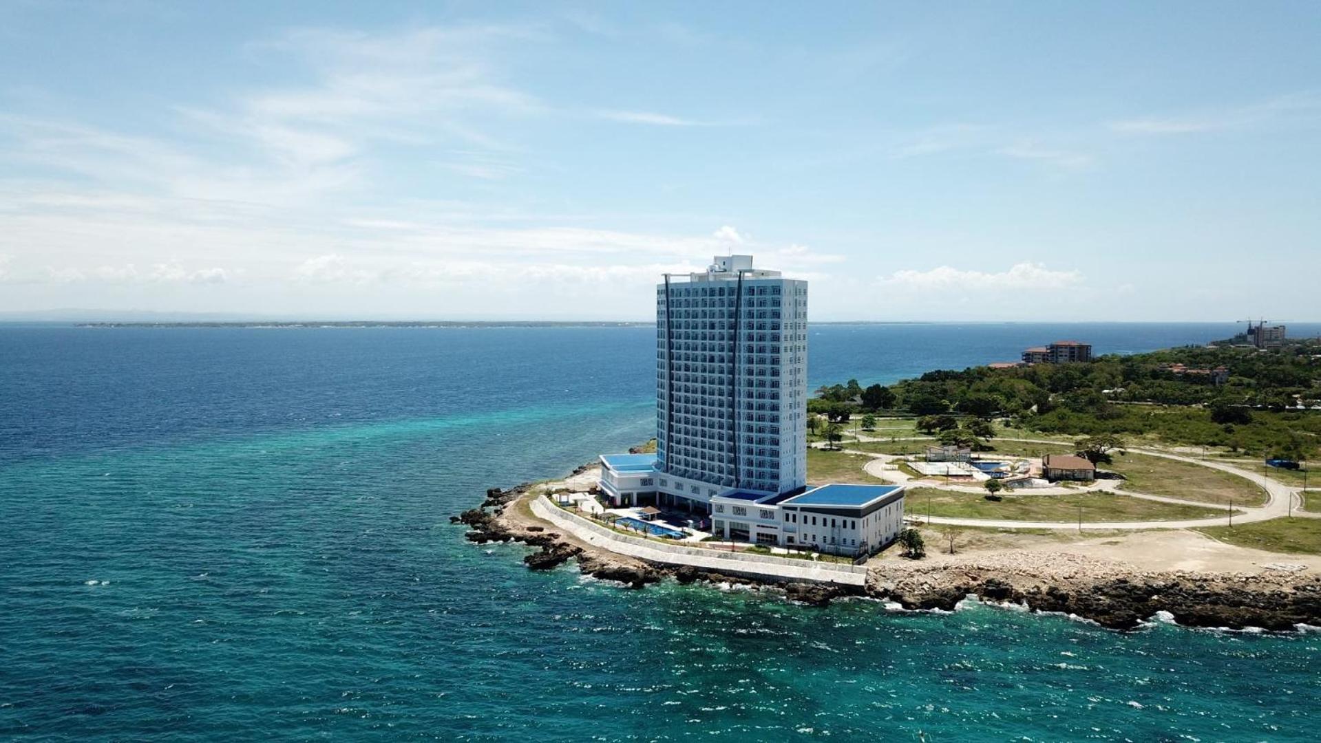 Arterra Seaview Resort Lapu-Lapu City Exterior photo
